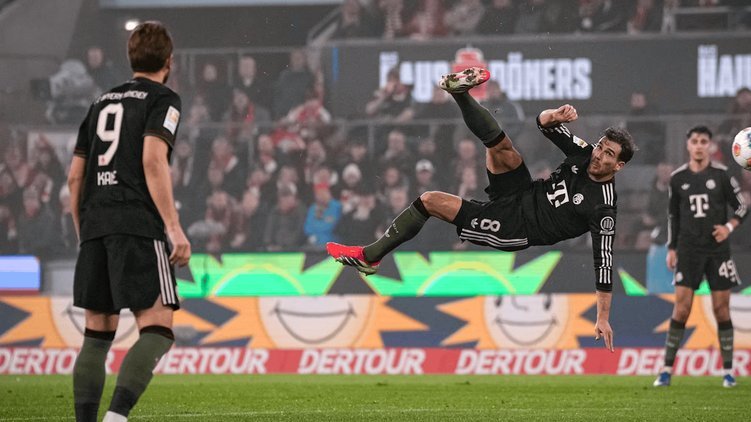 药厂领跑16岁中场艾希霍恩争夺战，拜仁莱比锡都仍然有机会