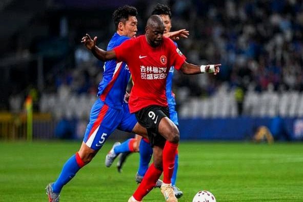 辽宁铁人俱乐部人士：夏窗会局部调整人员，尊重主教练决策