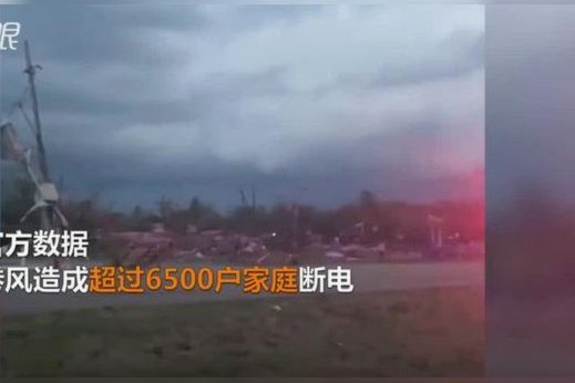 堪萨斯发布龙卷风警报，英格兰被告知留在室内避难不要乱动