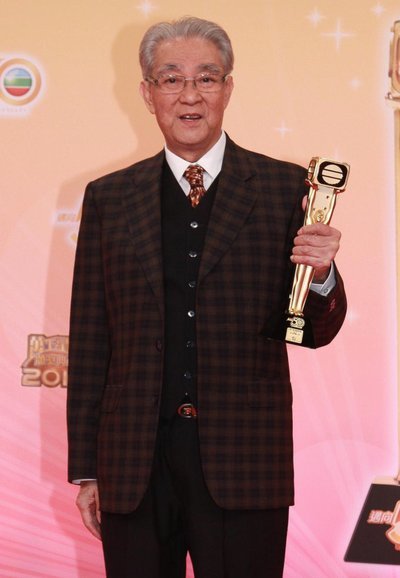 前申花投资人朱骏转任港甲球员，59 岁再续绿茵传奇梦
